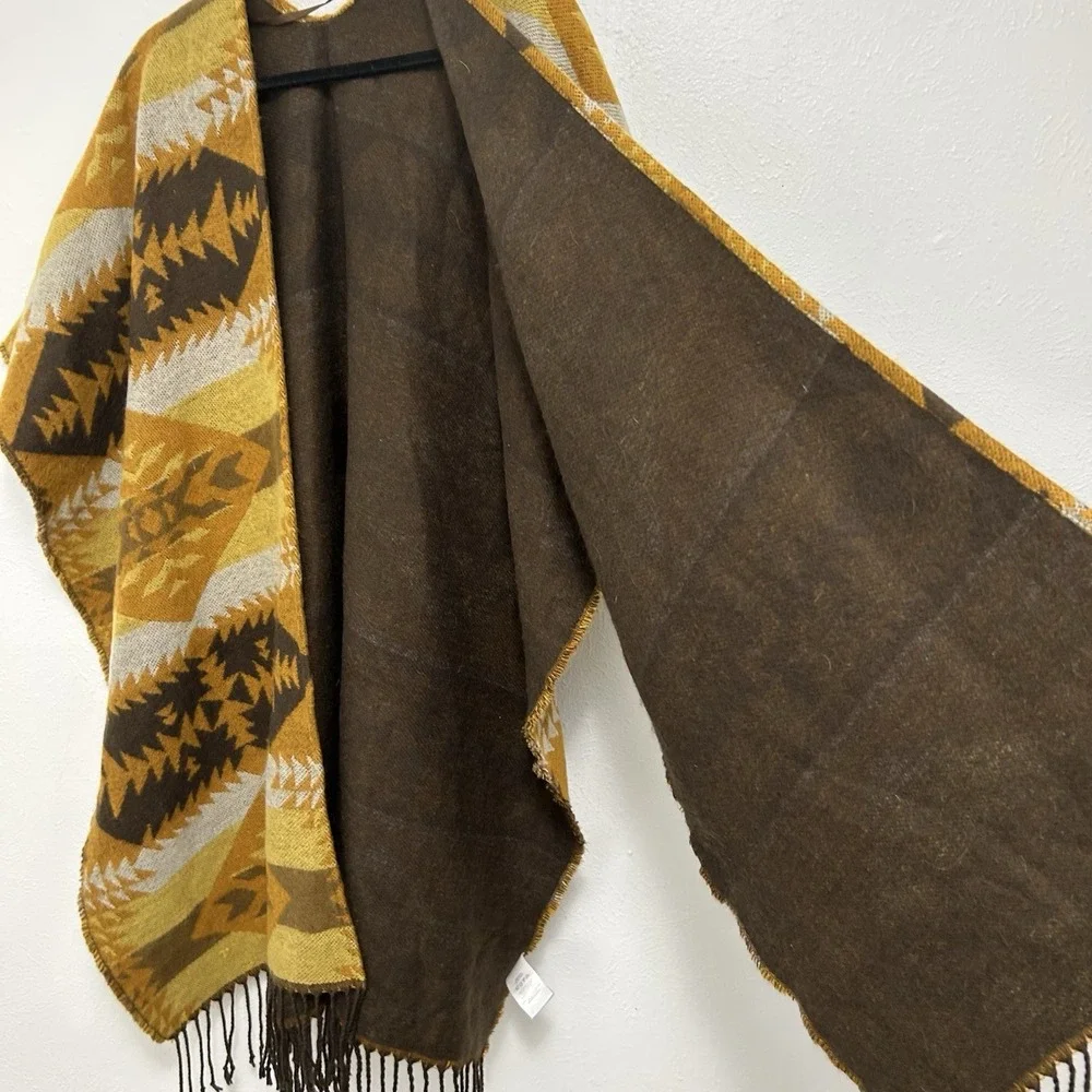 Idyllwind Miranda Lambert Southwest Aztec Western Poncho Shawl Wrap One Size Art
